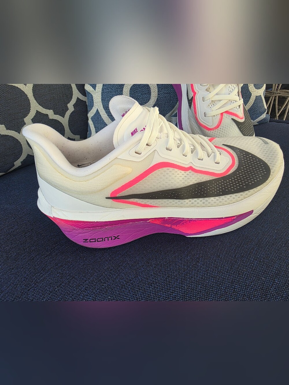 Nike Women’s Zoom Fly 6 Running Shoes — White with Pink Accents Size 8.5 Used.